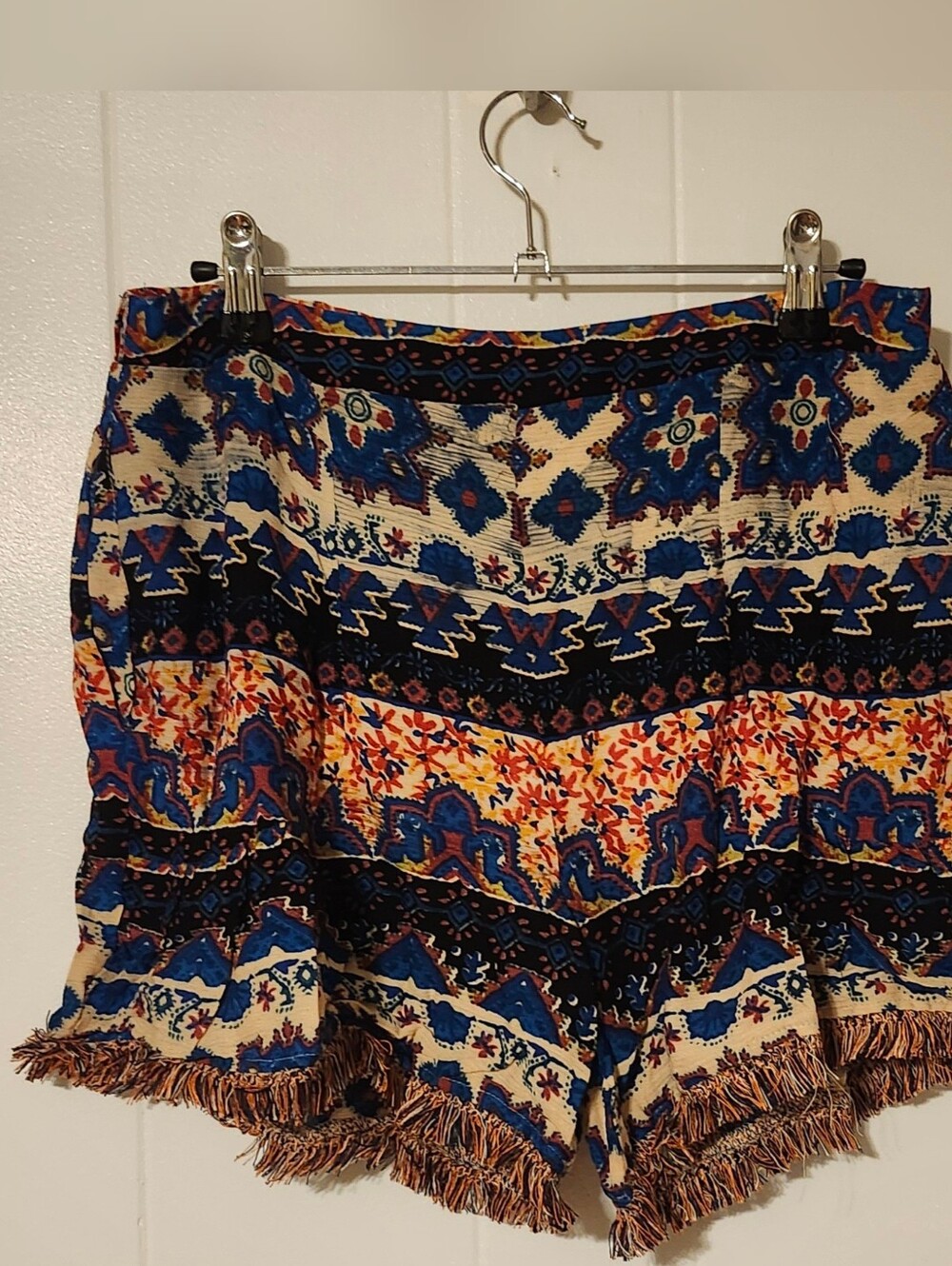 Nwt Hayden Los Angeles Boho Printed Fringe Women’s Shorts - Medium - Picture 2 of 5